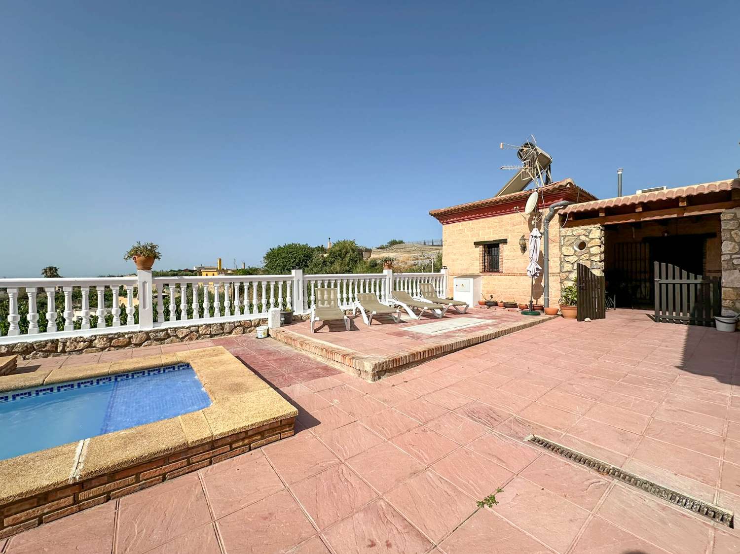 Spectacular country house for rent in Motril