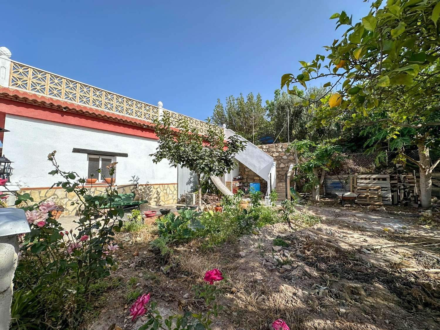 Spectacular country house for rent in Motril