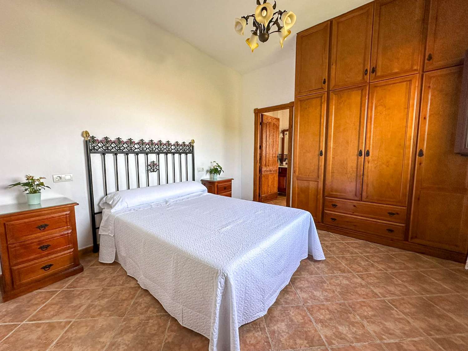 Spectacular country house for rent in Motril