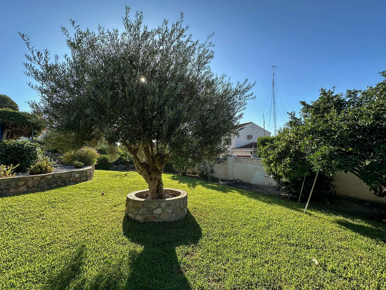 Villa till salu i Monte los Almendros - El Pargo - Costa Aguilera (Salobreña)