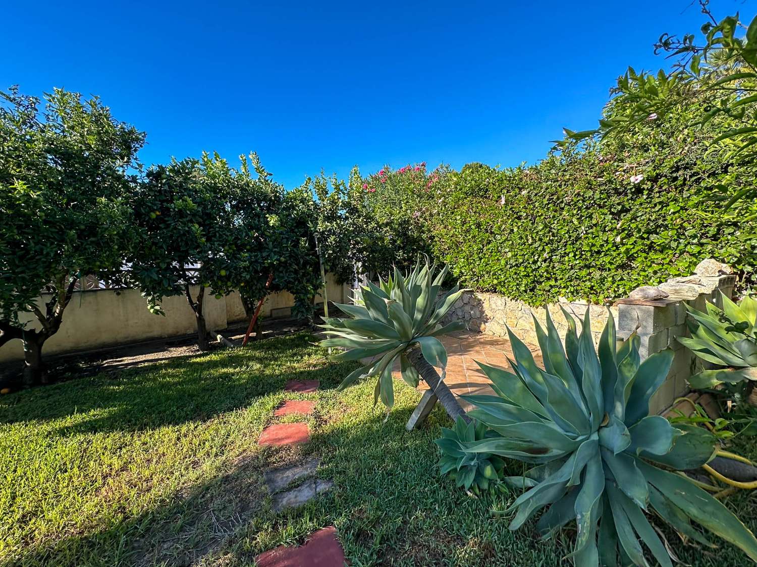 Villa till salu i Monte los Almendros - El Pargo - Costa Aguilera (Salobreña)
