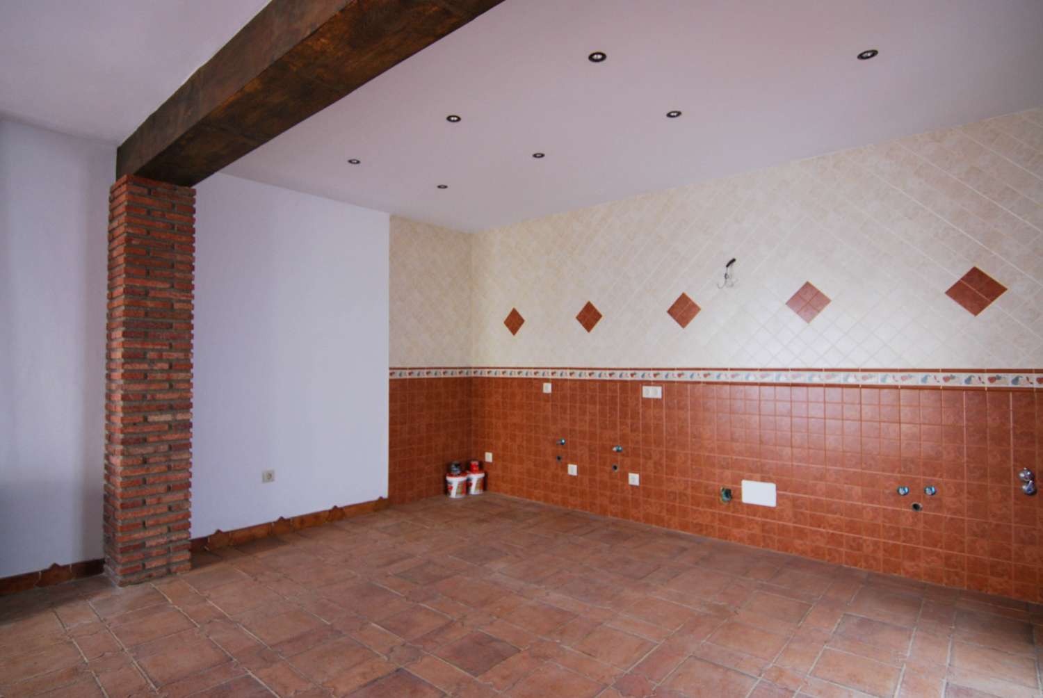 Spektakuläres Haus mit Schwimmbad zu verkaufen in Vélez de Benaudalla
