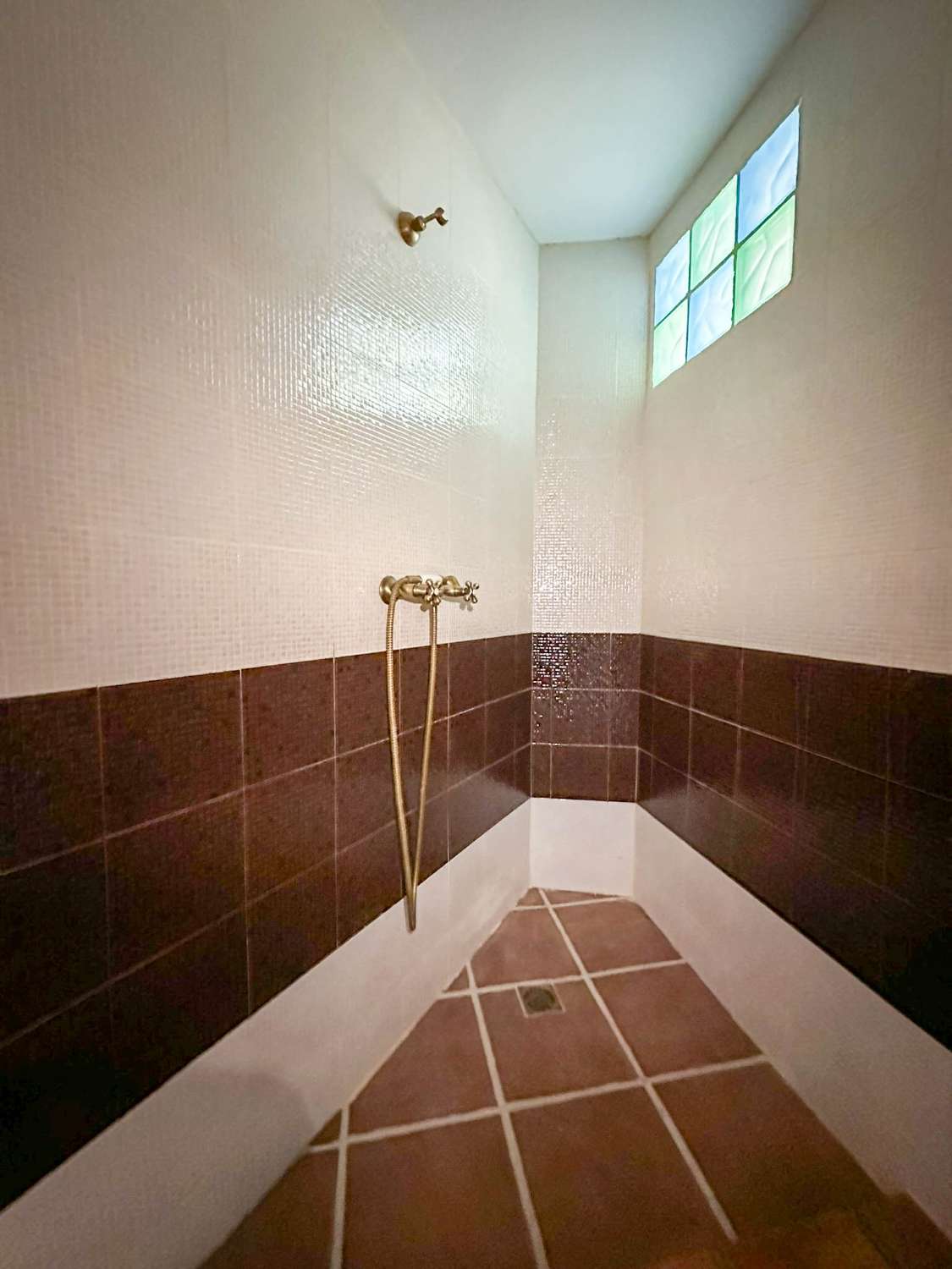 Spektakuläres Haus mit Schwimmbad zu verkaufen in Vélez de Benaudalla