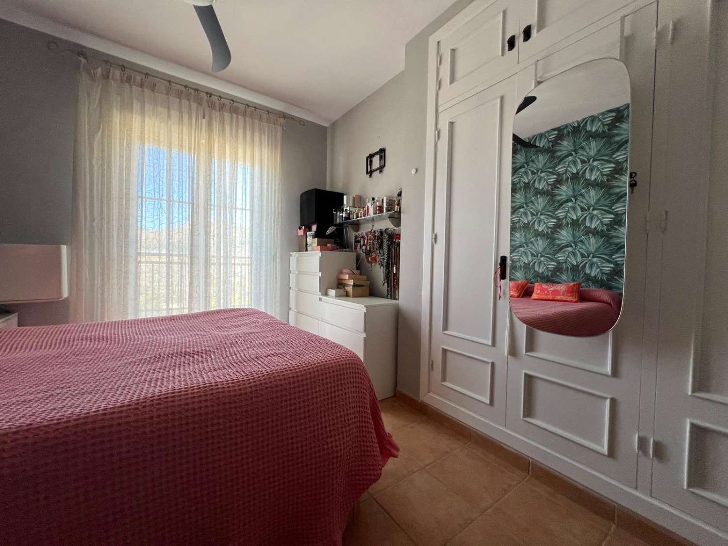 House for sale with mountain views in Velez de Benaudalla