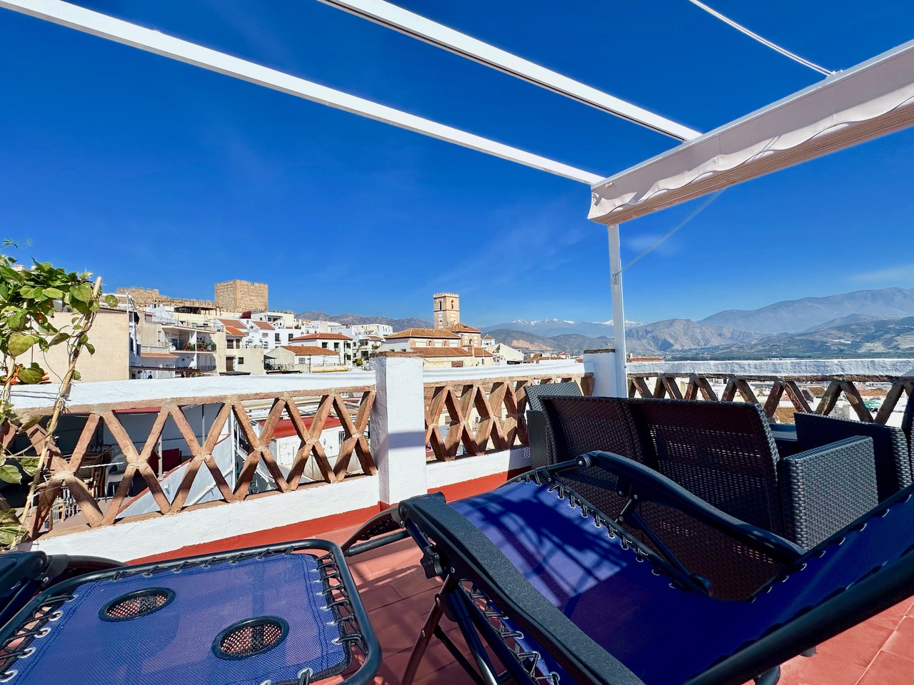 House for sale with wonderful views in Salobreña