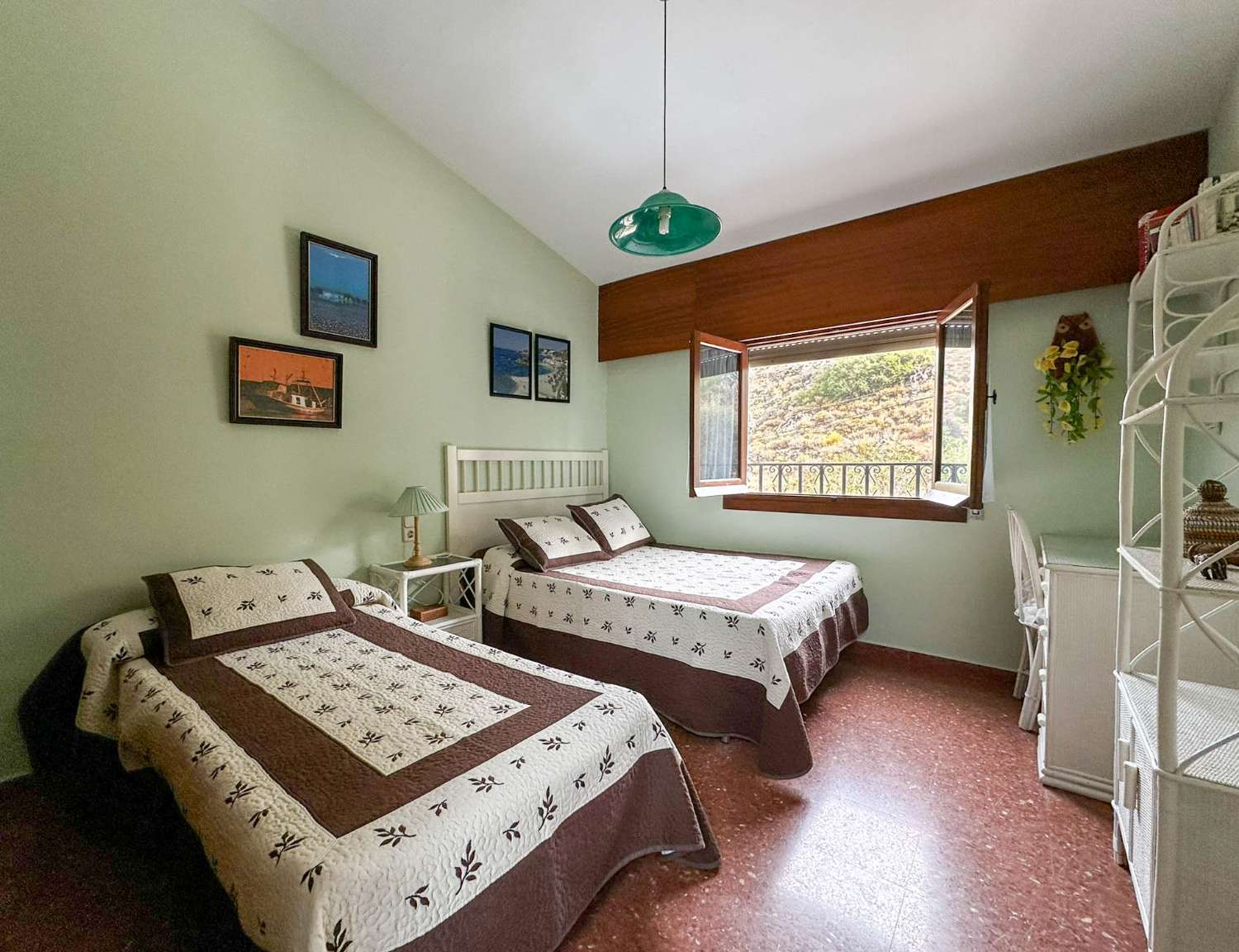 House with beautiful sea views for sale
