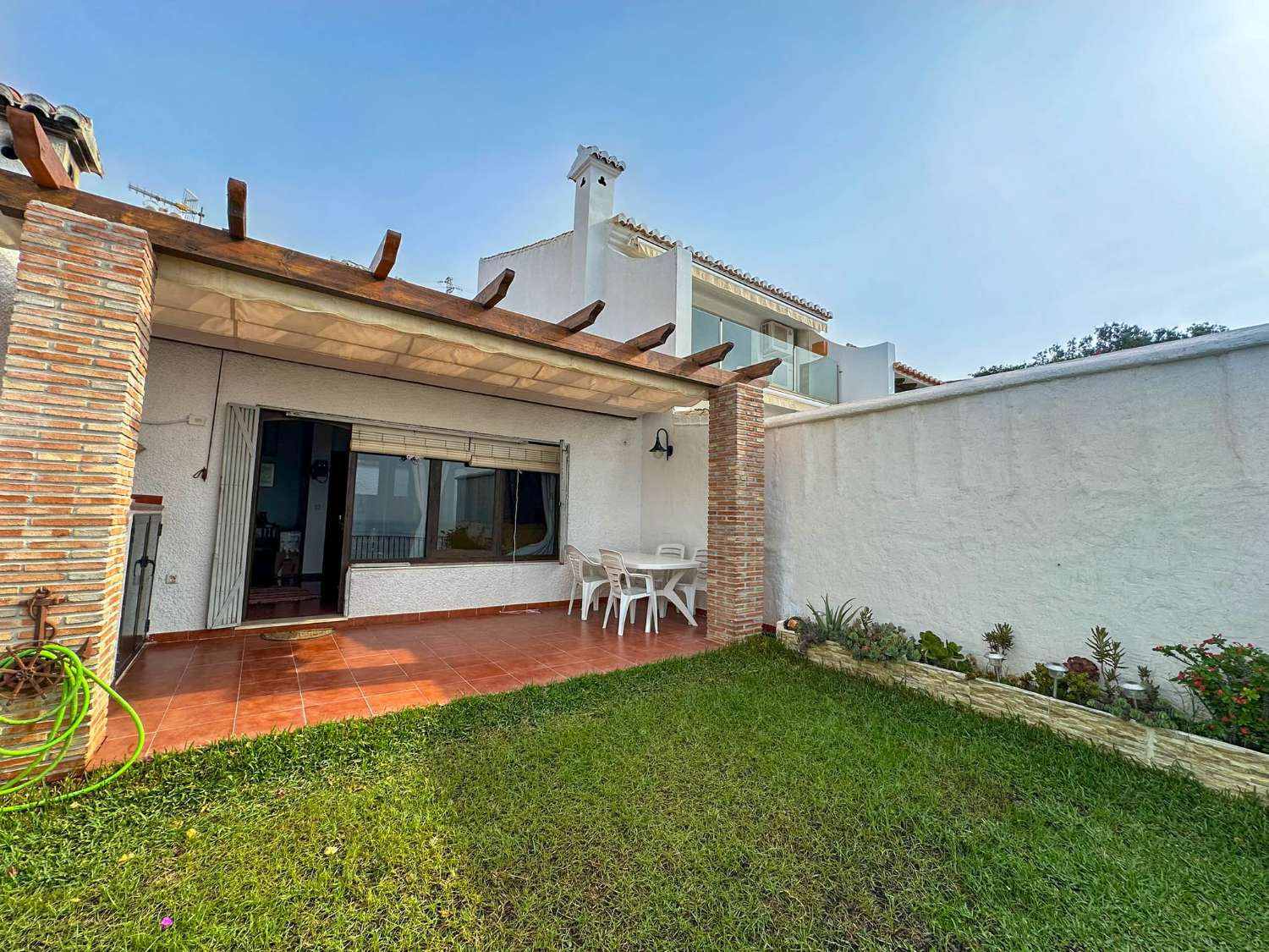 House with beautiful sea views for sale