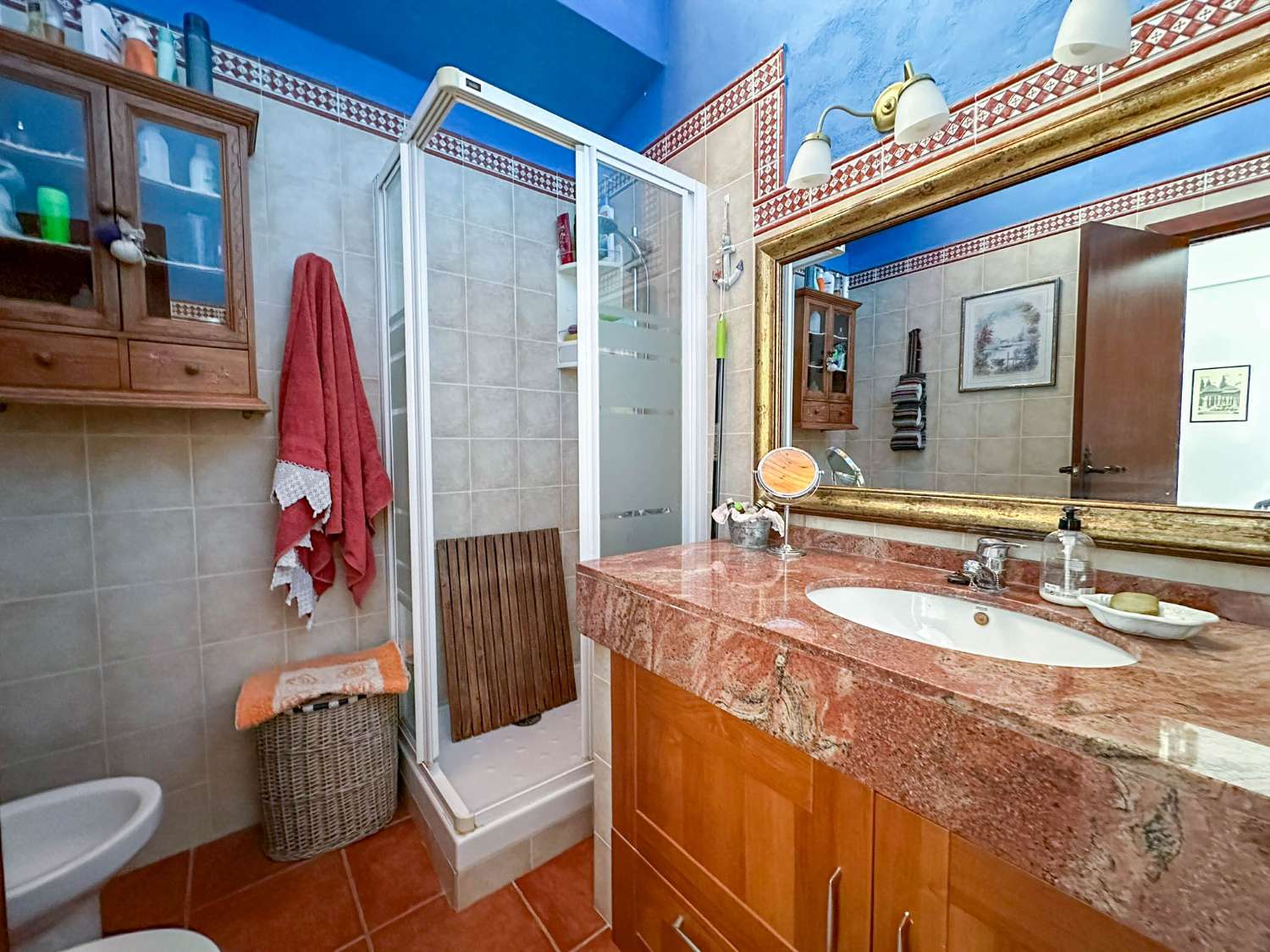 House with beautiful sea views for sale