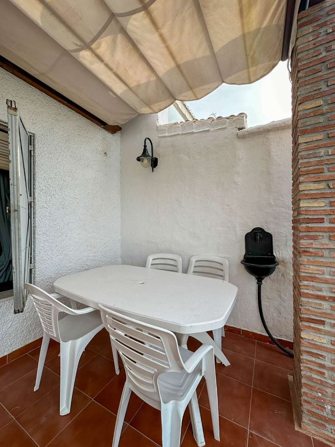 House with beautiful sea views for sale