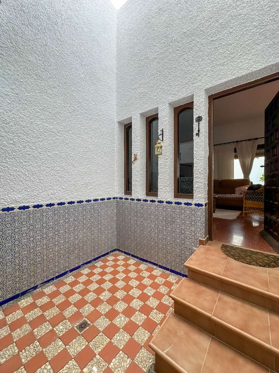 House with beautiful sea views for sale