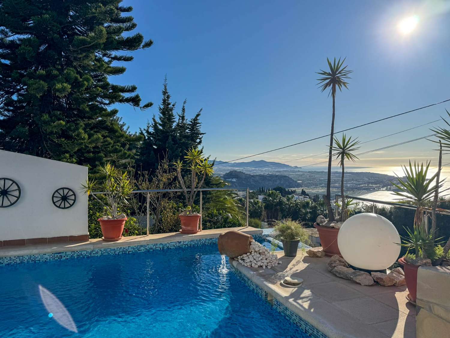 Villa with apartment for rent in Salobrena
