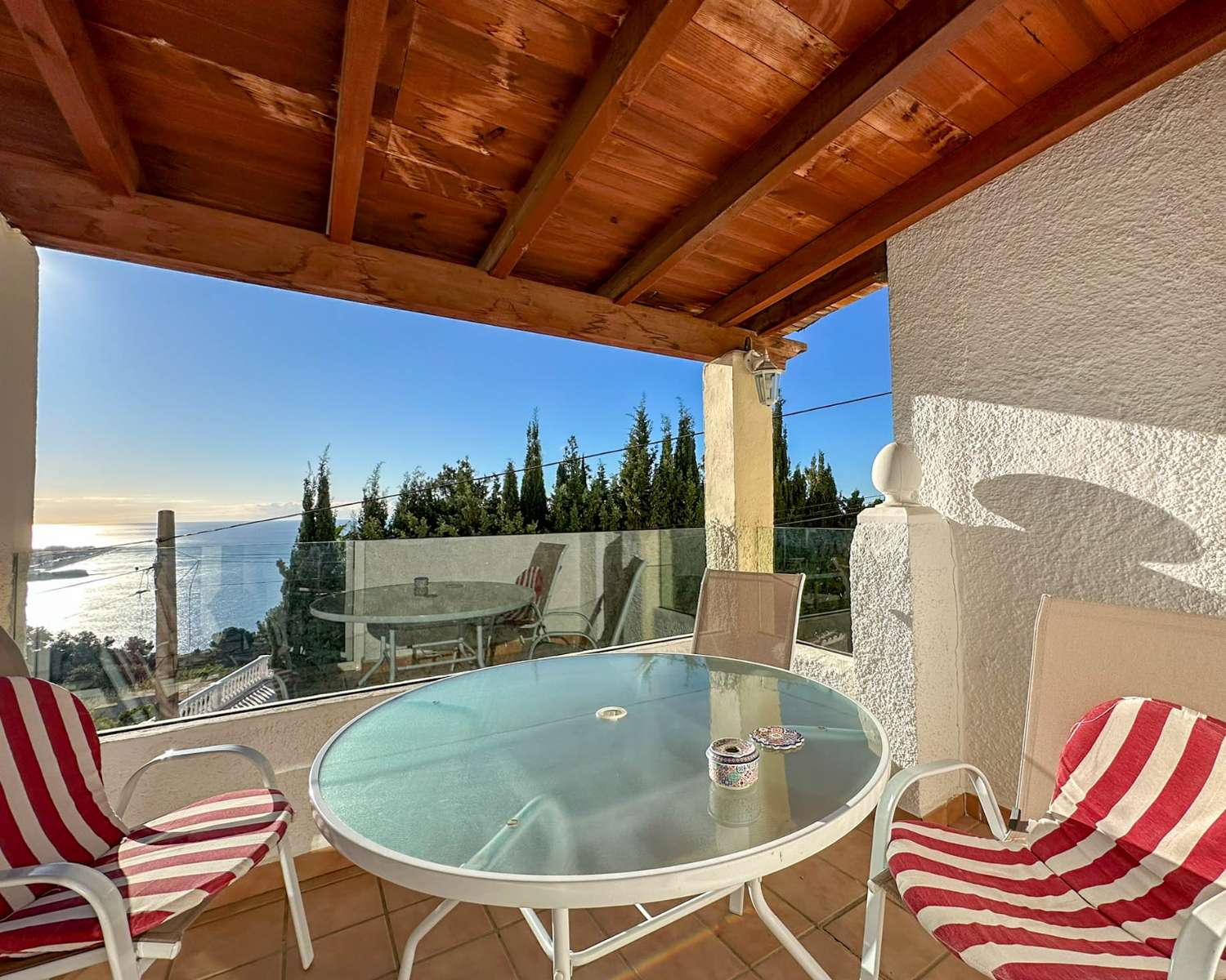Villa with apartment for rent in Salobrena