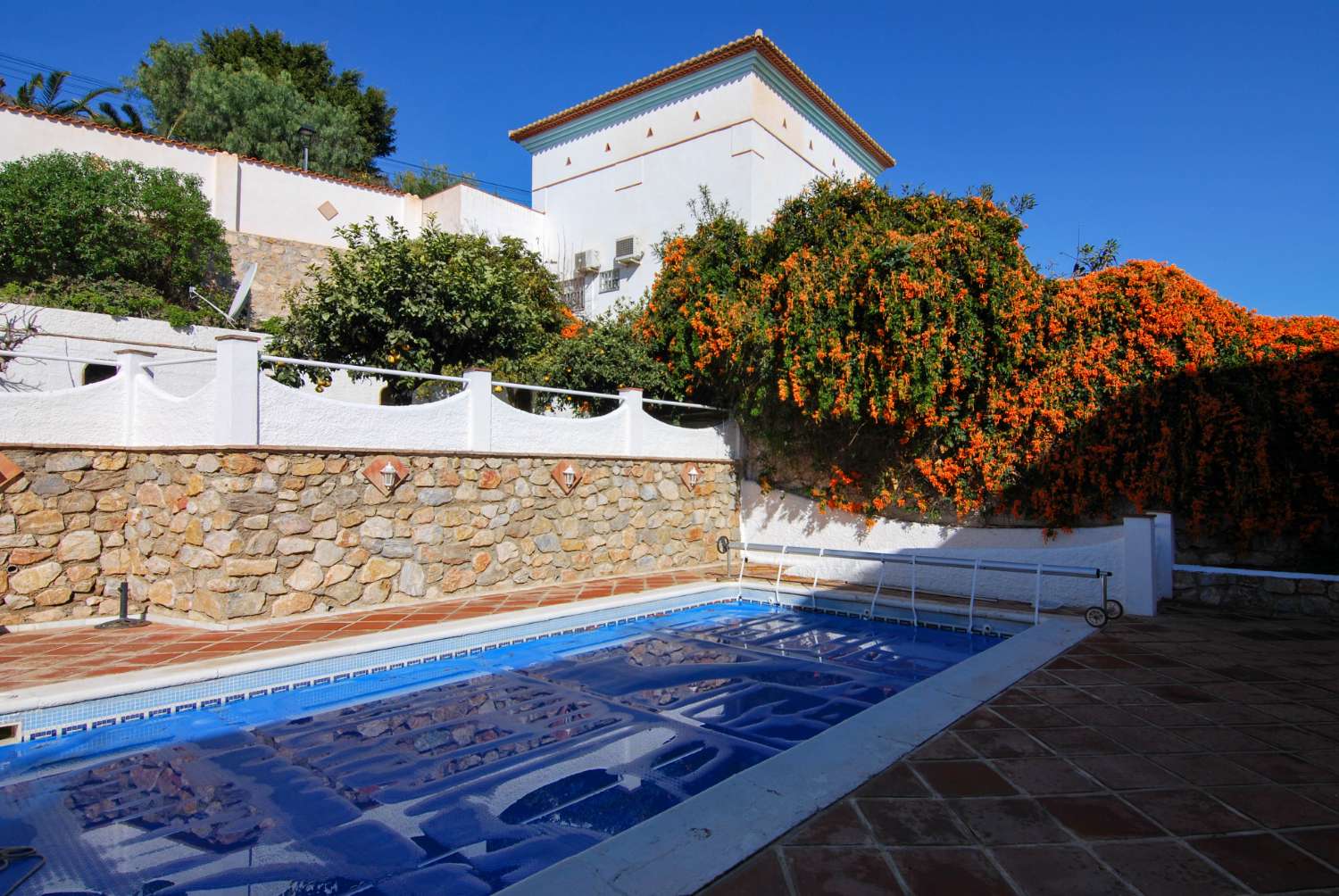 Villa till salu i Monte los Almendros - El Pargo - Costa Aguilera (Salobreña)
