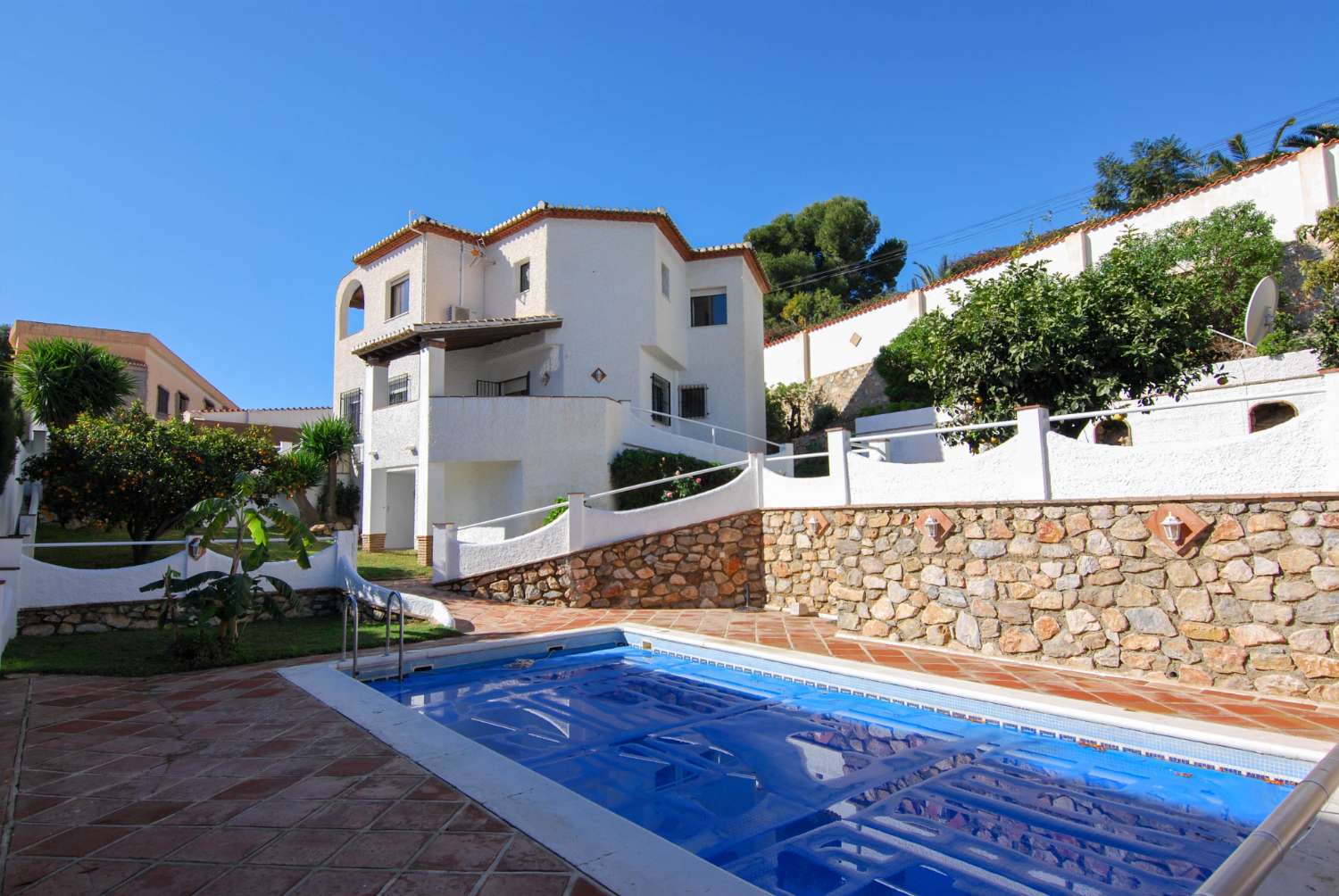 Villa till salu i Monte los Almendros - El Pargo - Costa Aguilera (Salobreña)