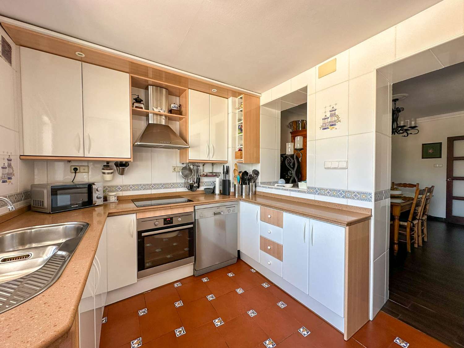 Lichtdurchflutete Wohnung in der Altstadt von Salobreña zu verkaufen
