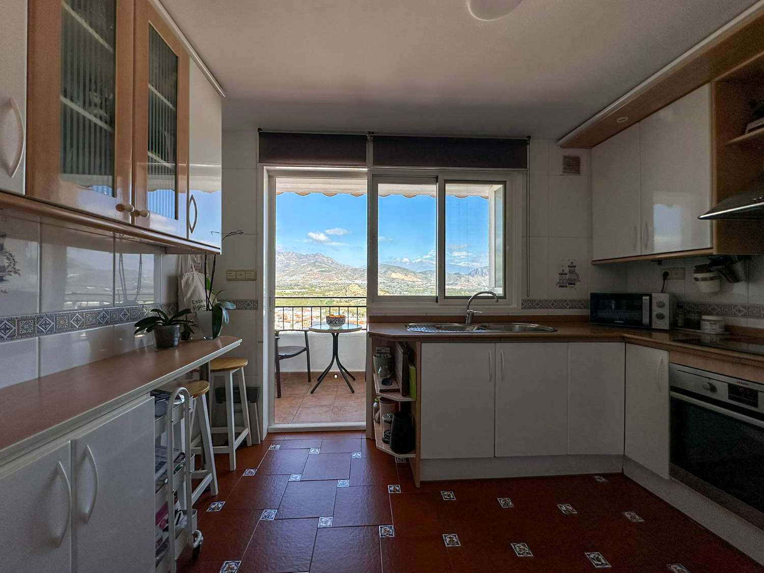 Lichtdurchflutete Wohnung in der Altstadt von Salobreña zu verkaufen