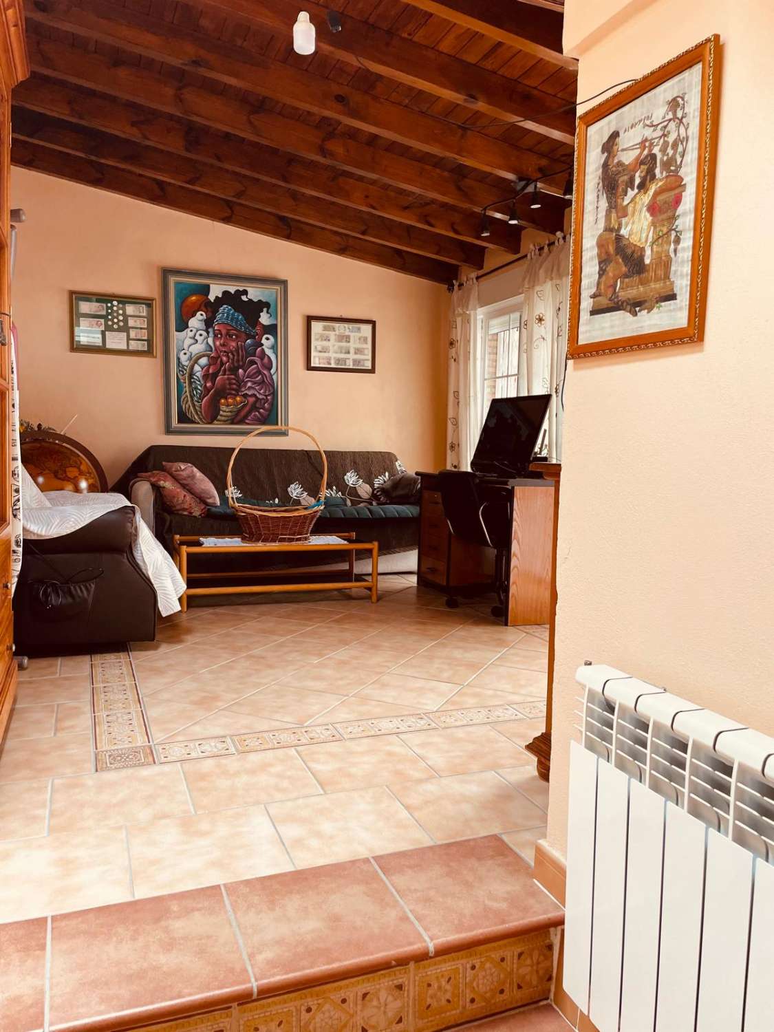 Spacious Detached House for sale in Almuñecar