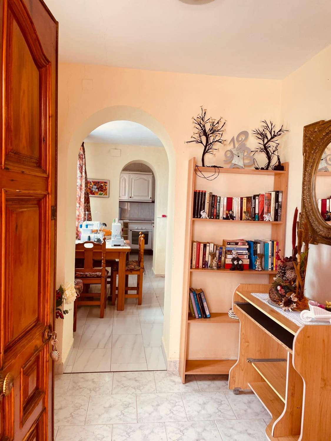Spacious Detached House for sale in Almuñecar