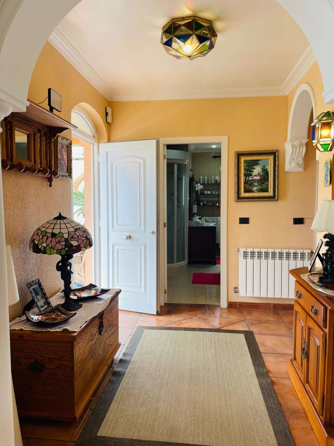 Spacious Detached House for sale in Almuñecar