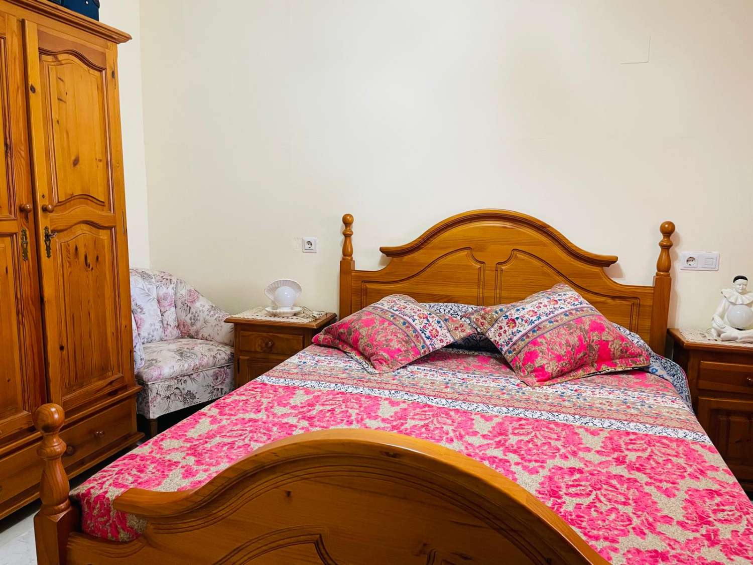 Spacious Detached House for sale in Almuñecar