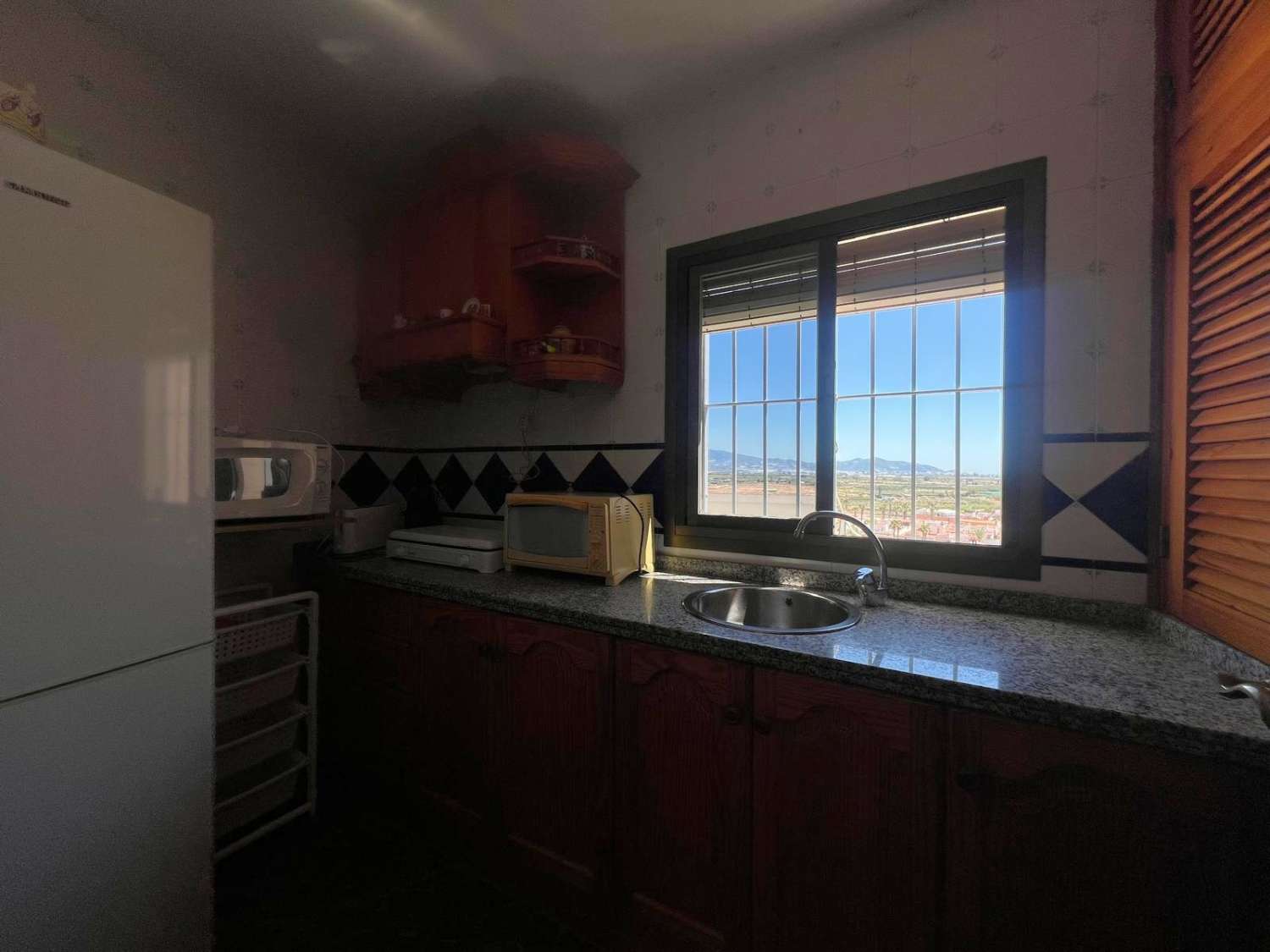 Amplia casa de pueblo en venta en Salobreña