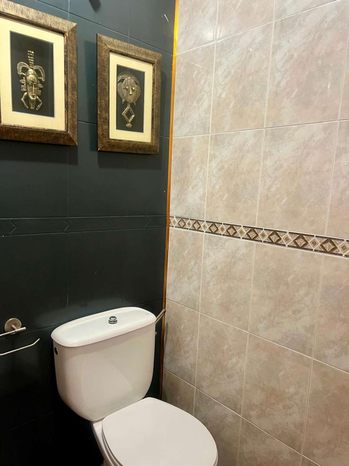 Amplio piso en venta en el centro de Salobreña (zona baja)
