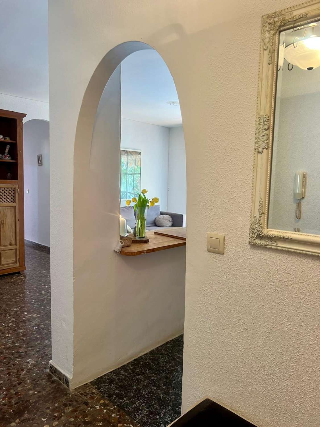 Amplio piso en venta en el centro de Salobreña (zona baja)
