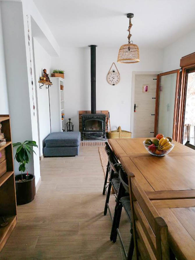 Casa de campo con amplio terreno en Lanjarón