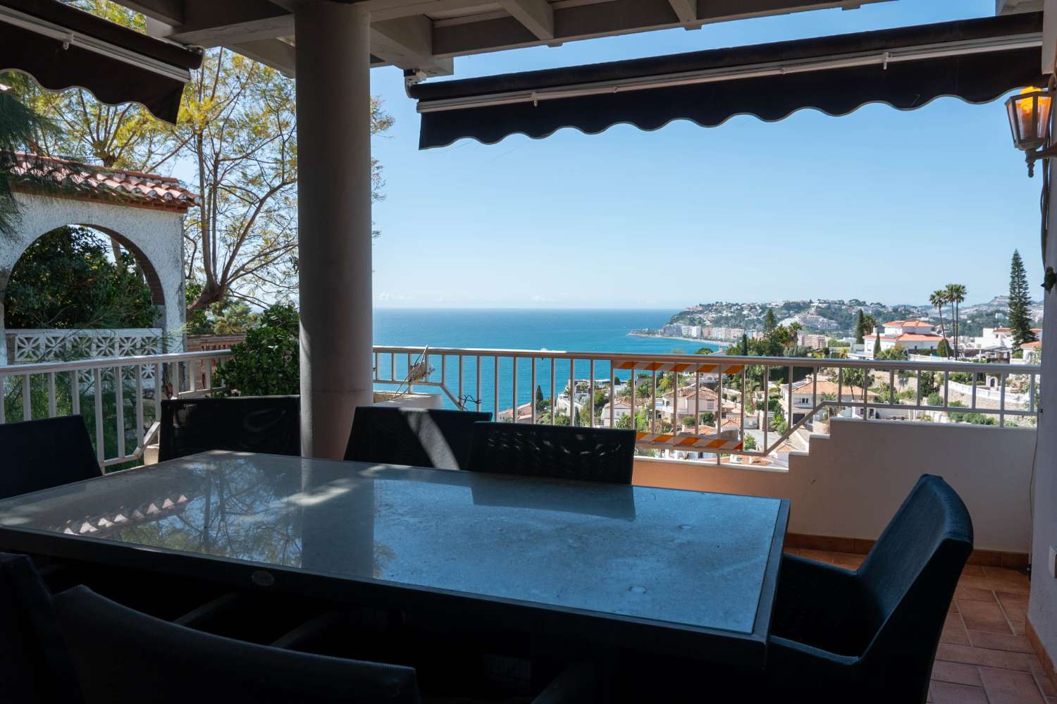 Вилла в продаже в Almuñécar