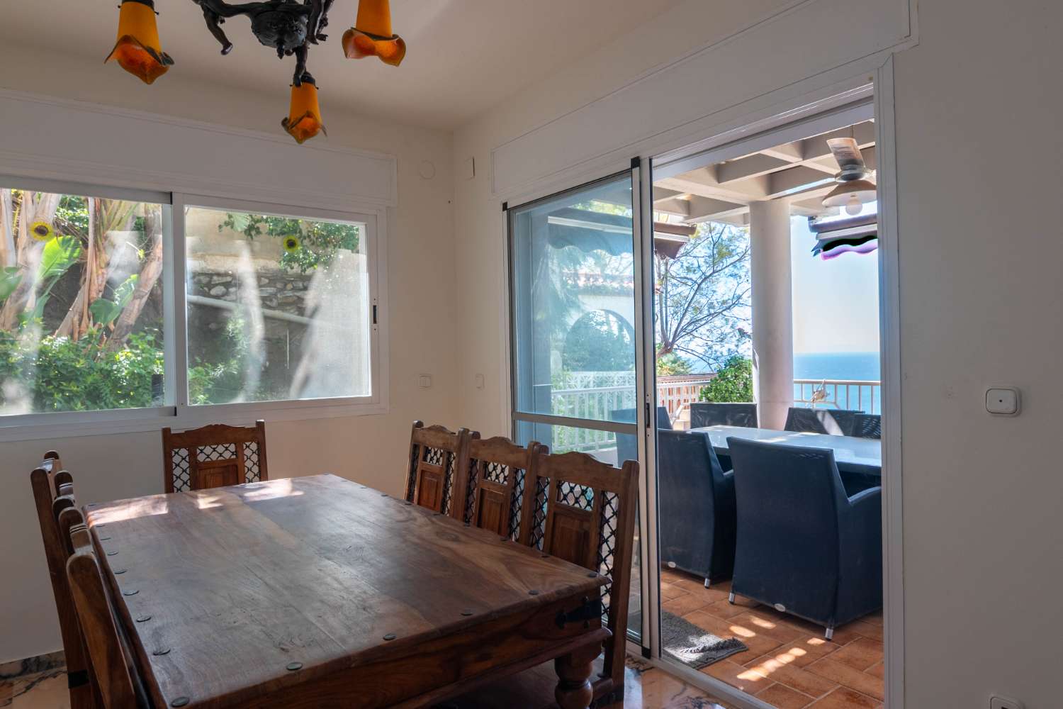 Вилла в продаже в Almuñécar