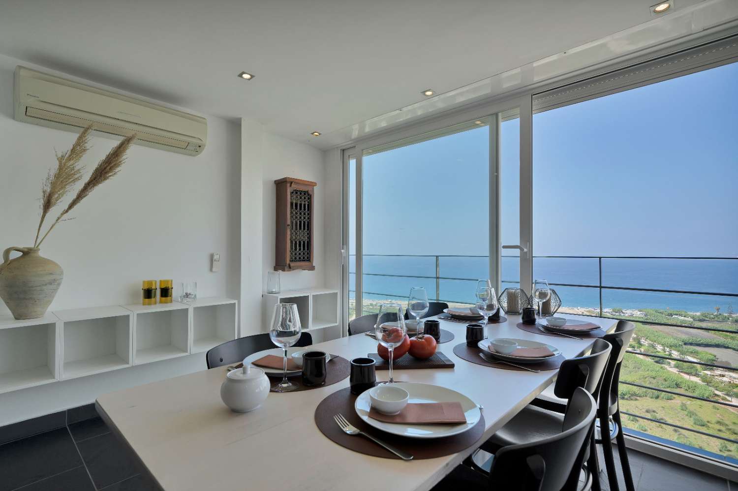 Espectacular casa en venta reformada con vistas al mar