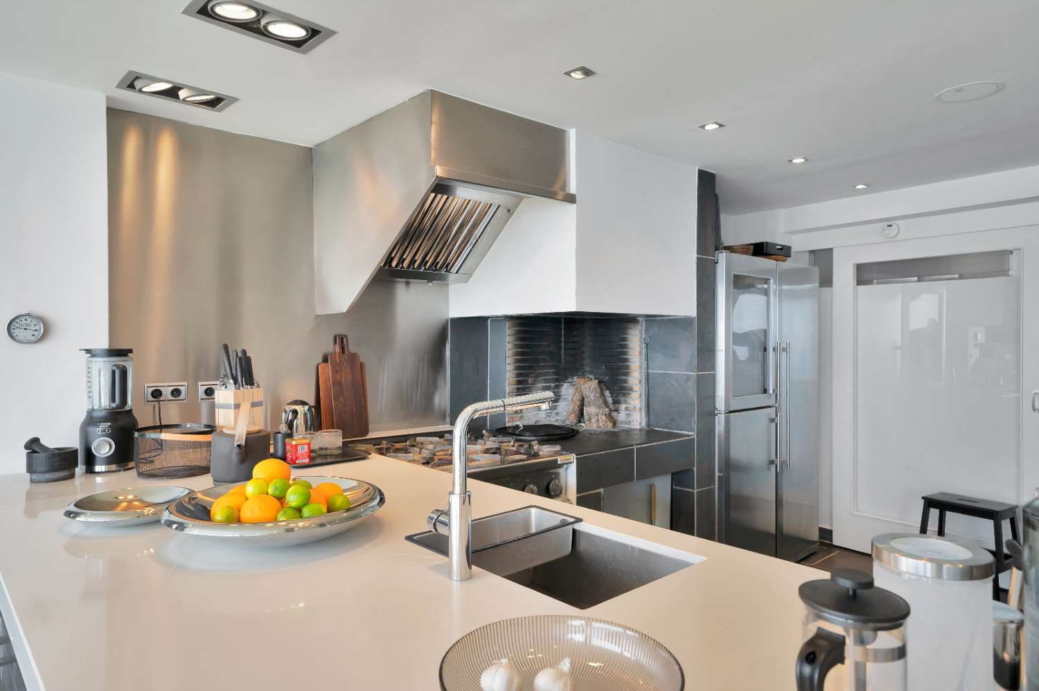 Espectacular casa en venta reformada con vistas al mar