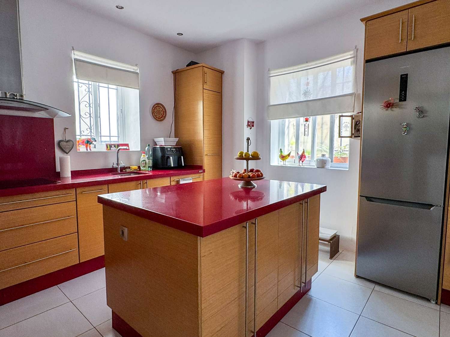Amplia y luminosa casa en venta en Ítrabo