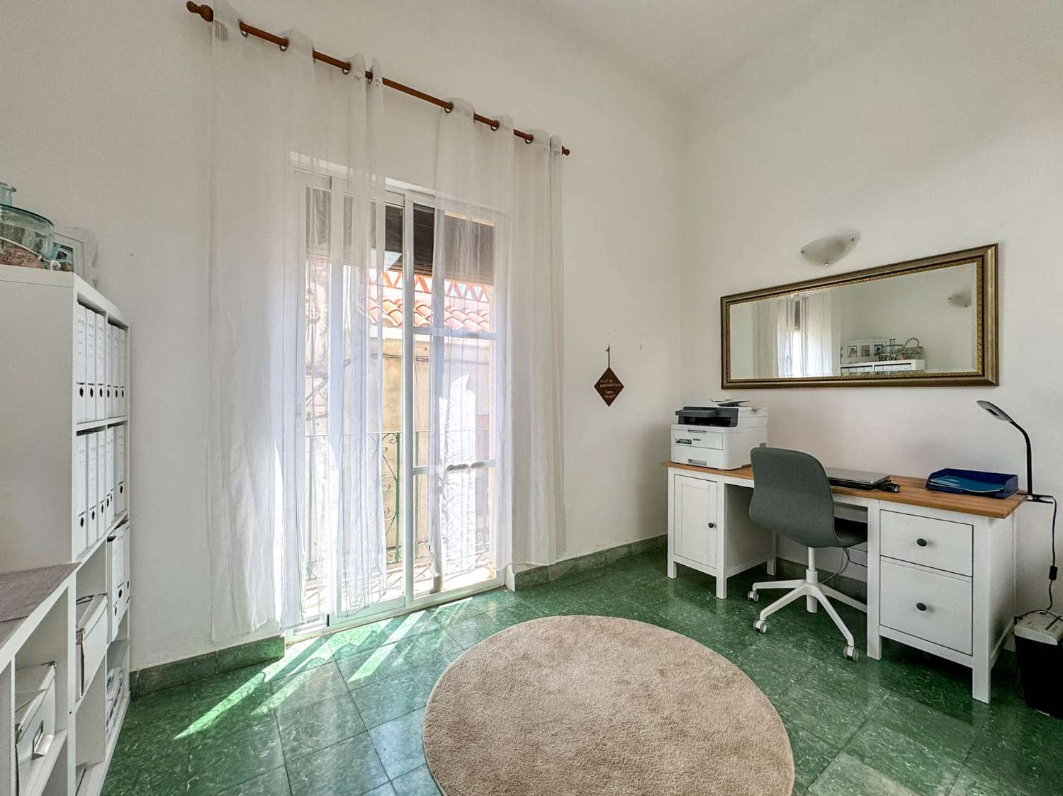 Amplia y luminosa casa en venta en Ítrabo