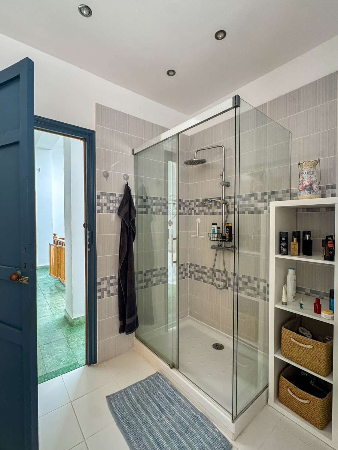 Amplia y luminosa casa en venta en Ítrabo