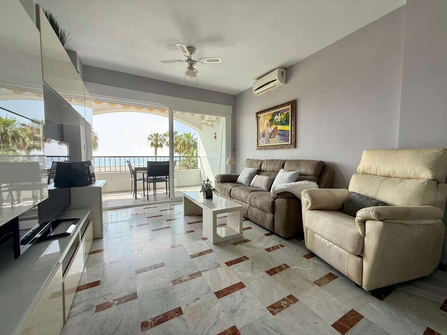 Apartment for rent on the beachfront