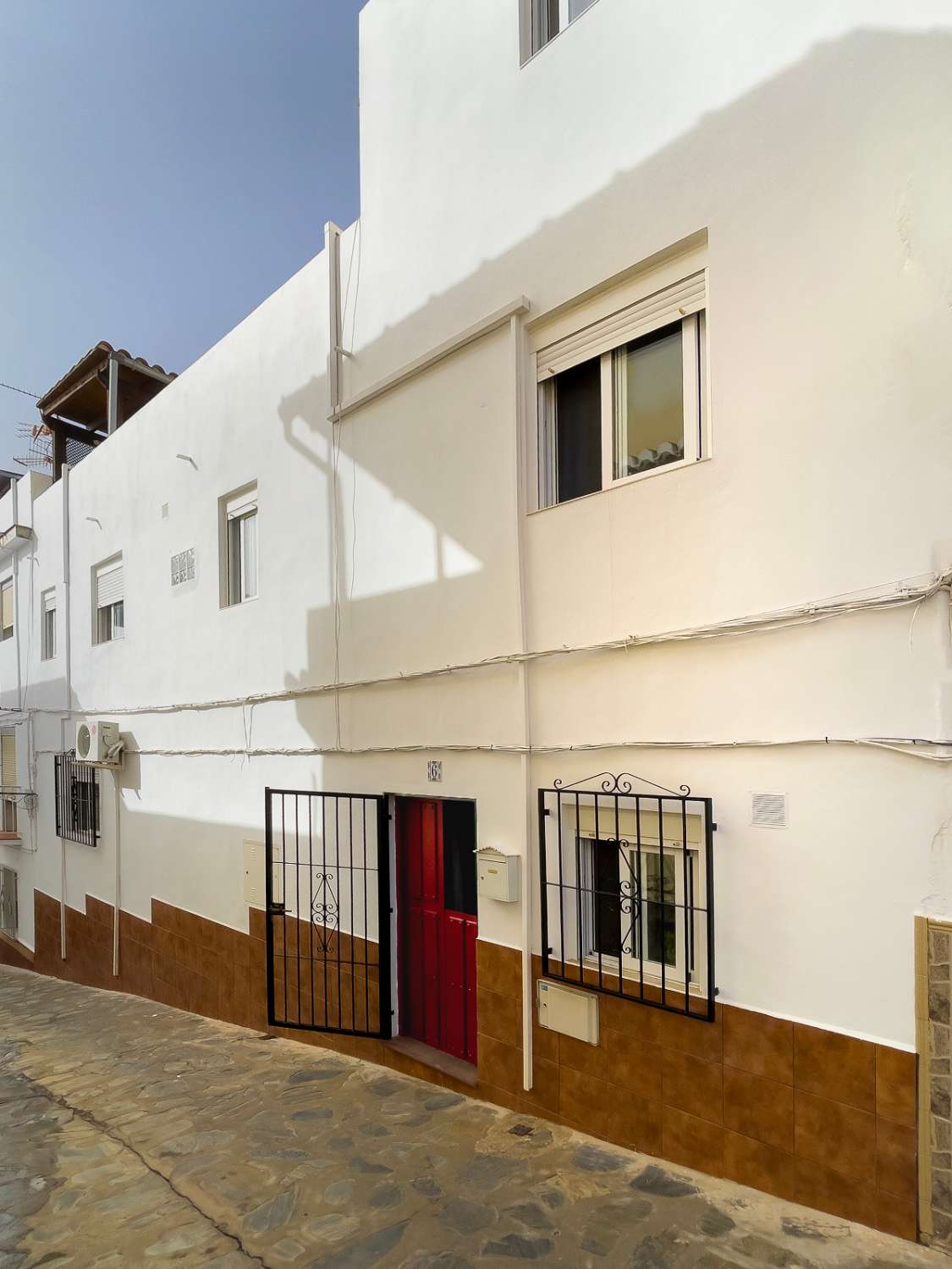 Renovated village house for sale in Molvízar