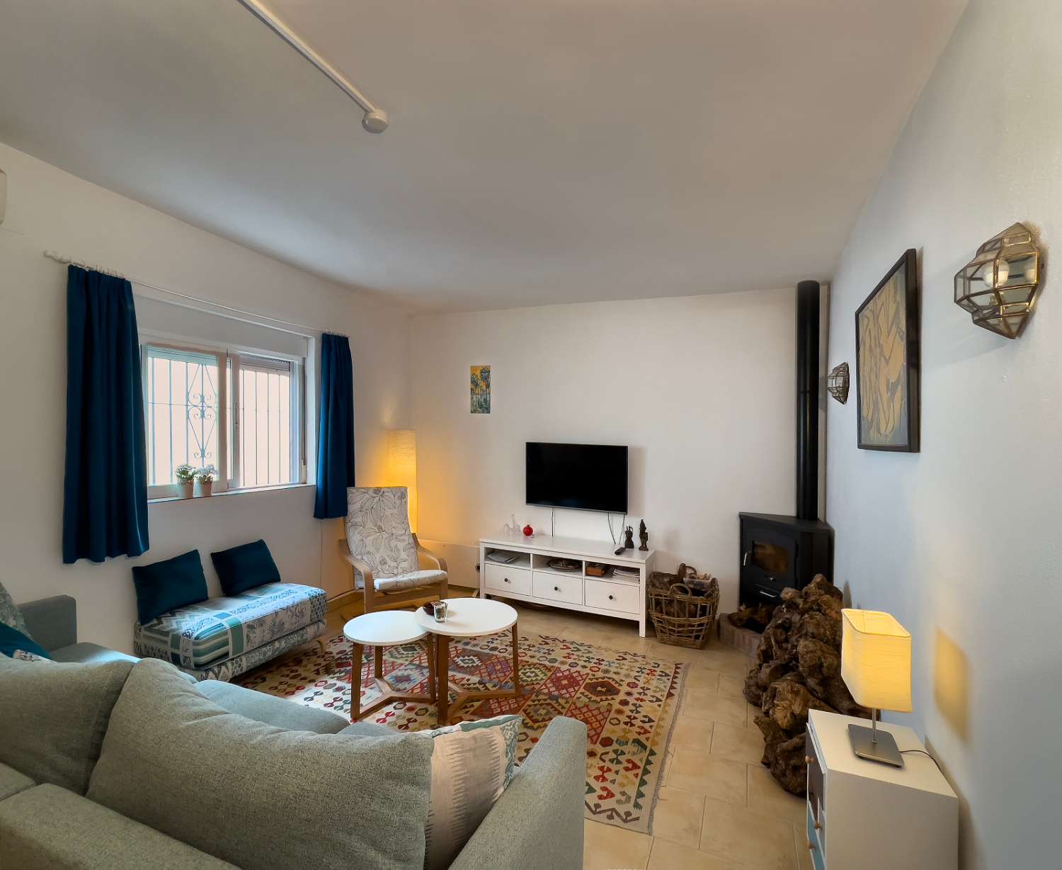Renovated village house for sale in Molvízar