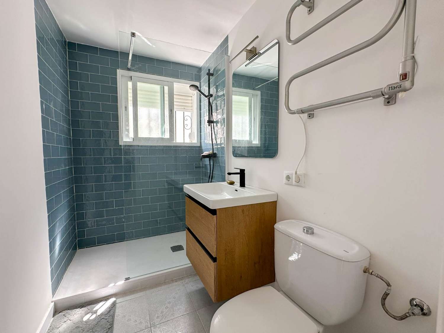 Renovated house for sale in Salobrena