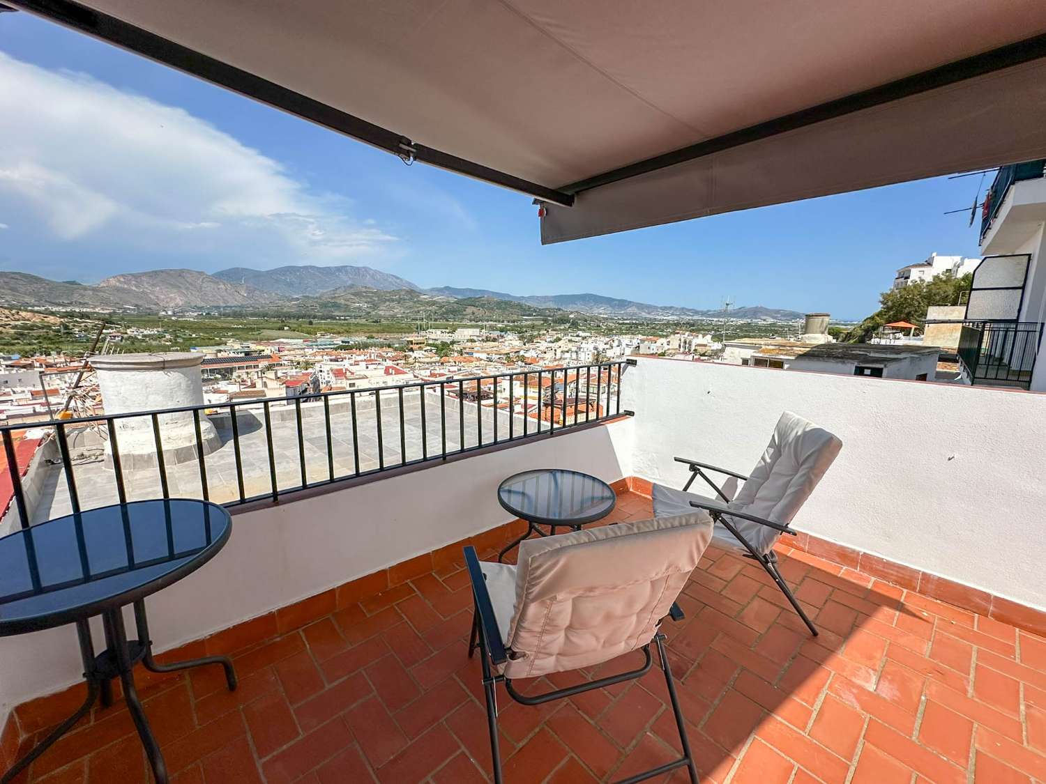 Renovated house for sale in Salobrena
