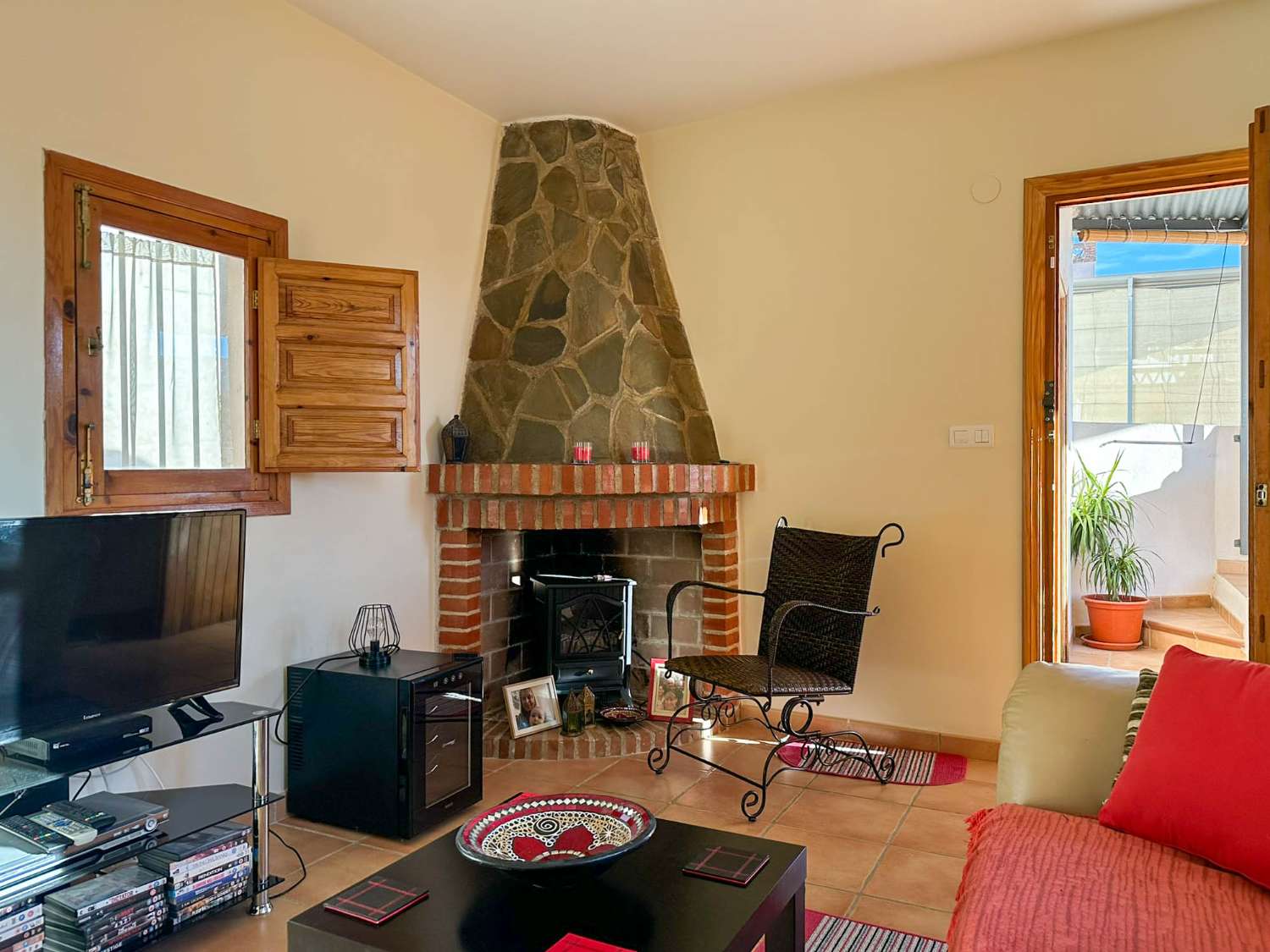 Casa con terraza en venta en Vélez de Benaudalla