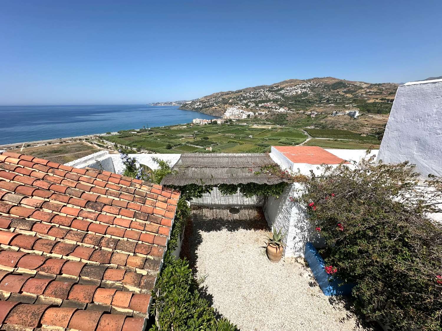 Charming house with sea views in Salobrena