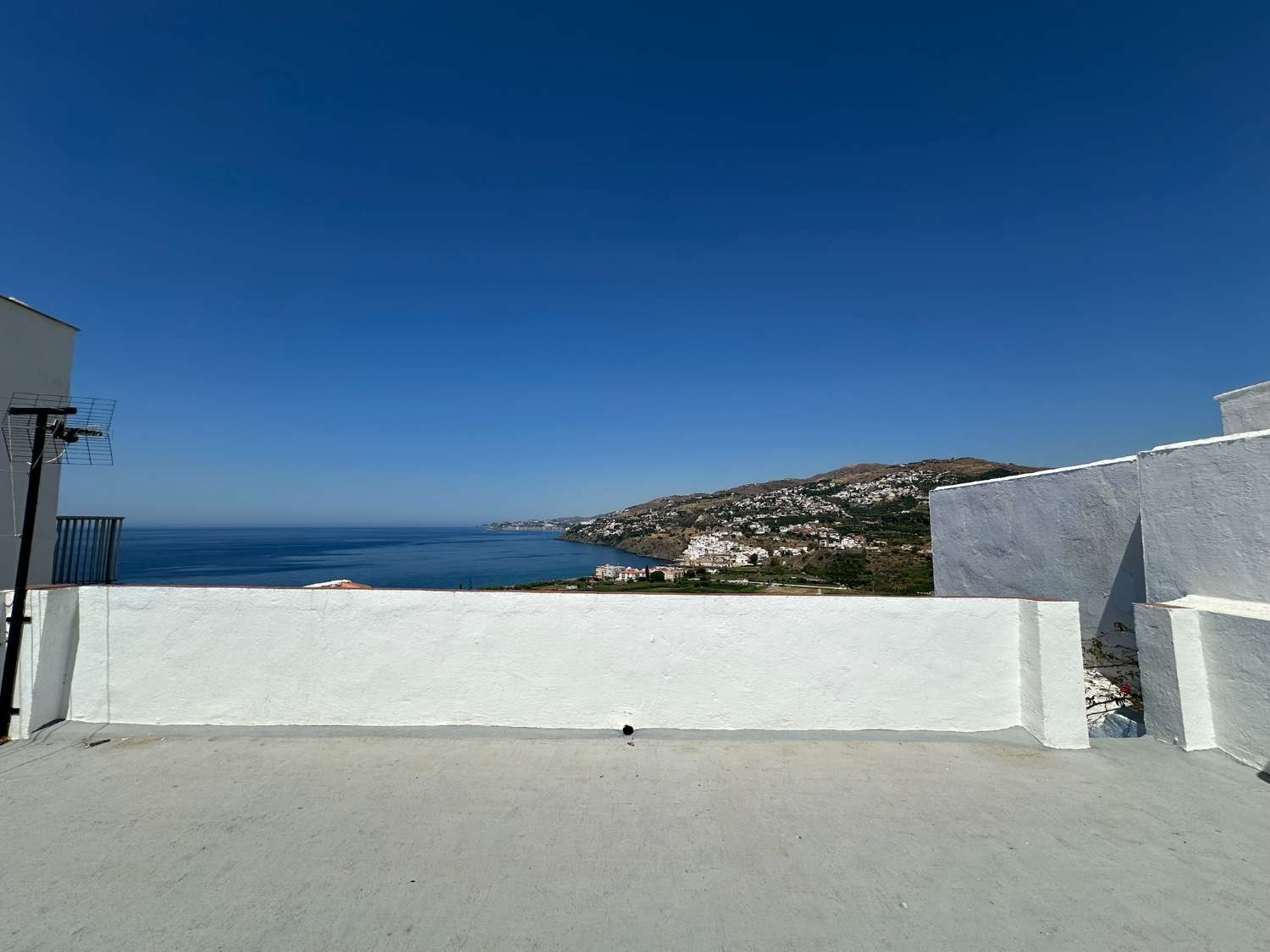 Charming house with sea views in Salobrena