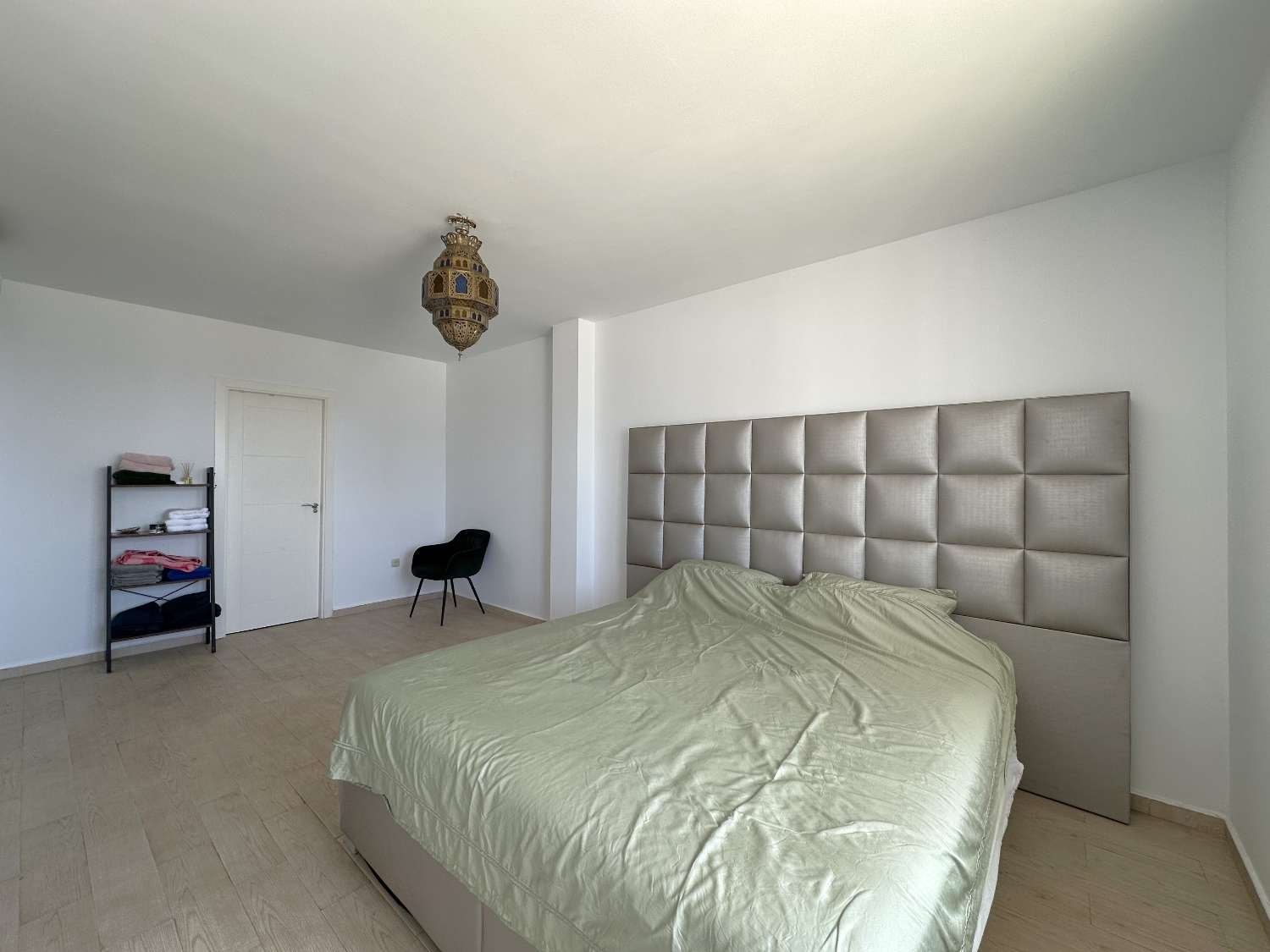 Casa pareada con vistas al mar en venta