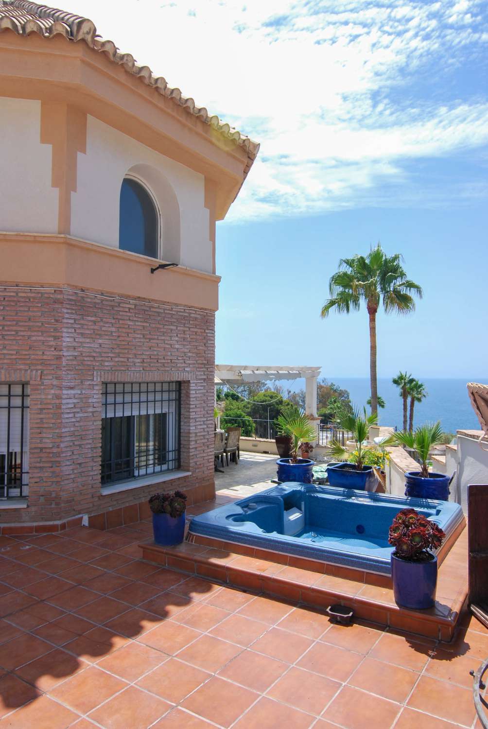 Casa pareada con vistas al mar en venta