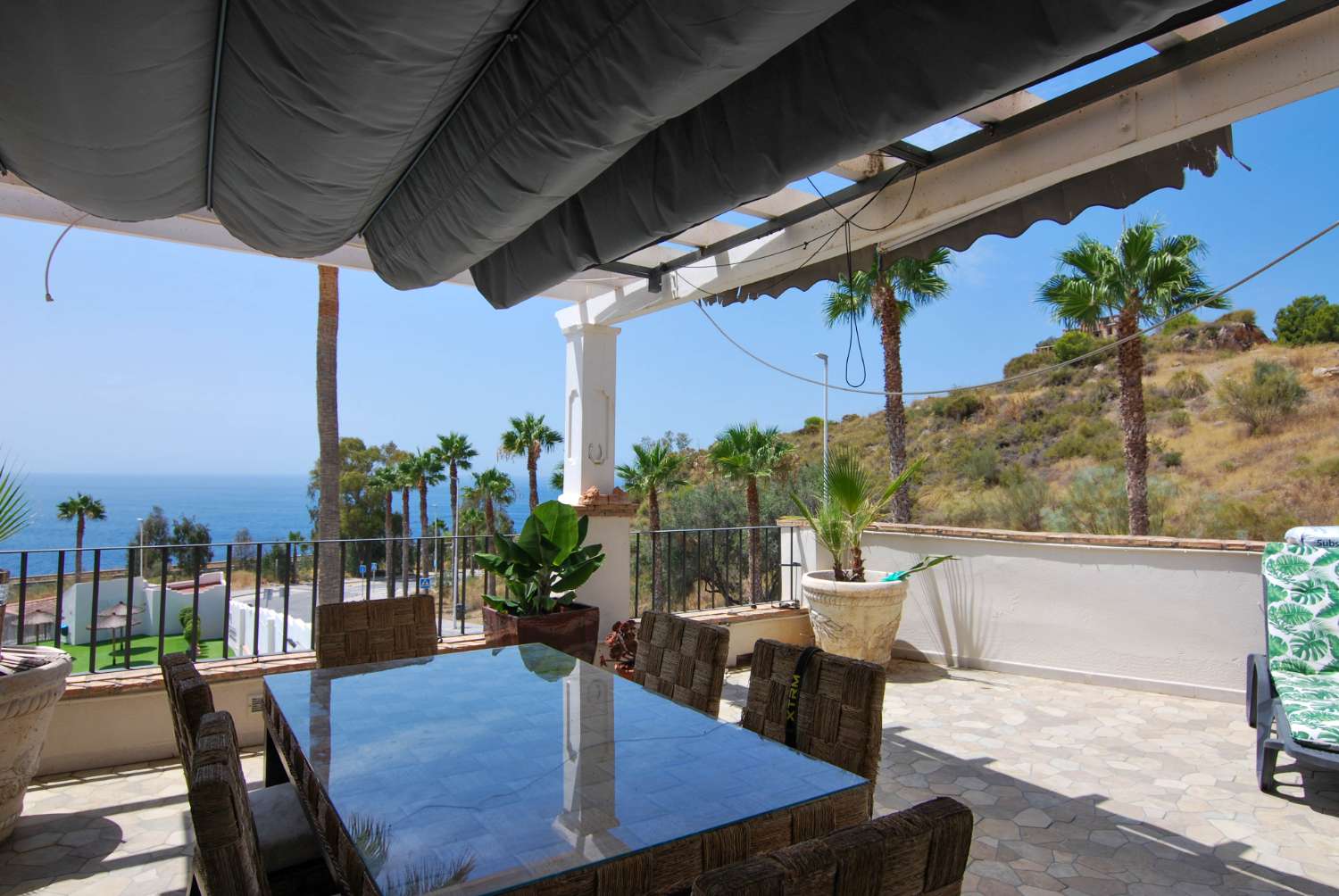 Casa pareada con vistas al mar en venta