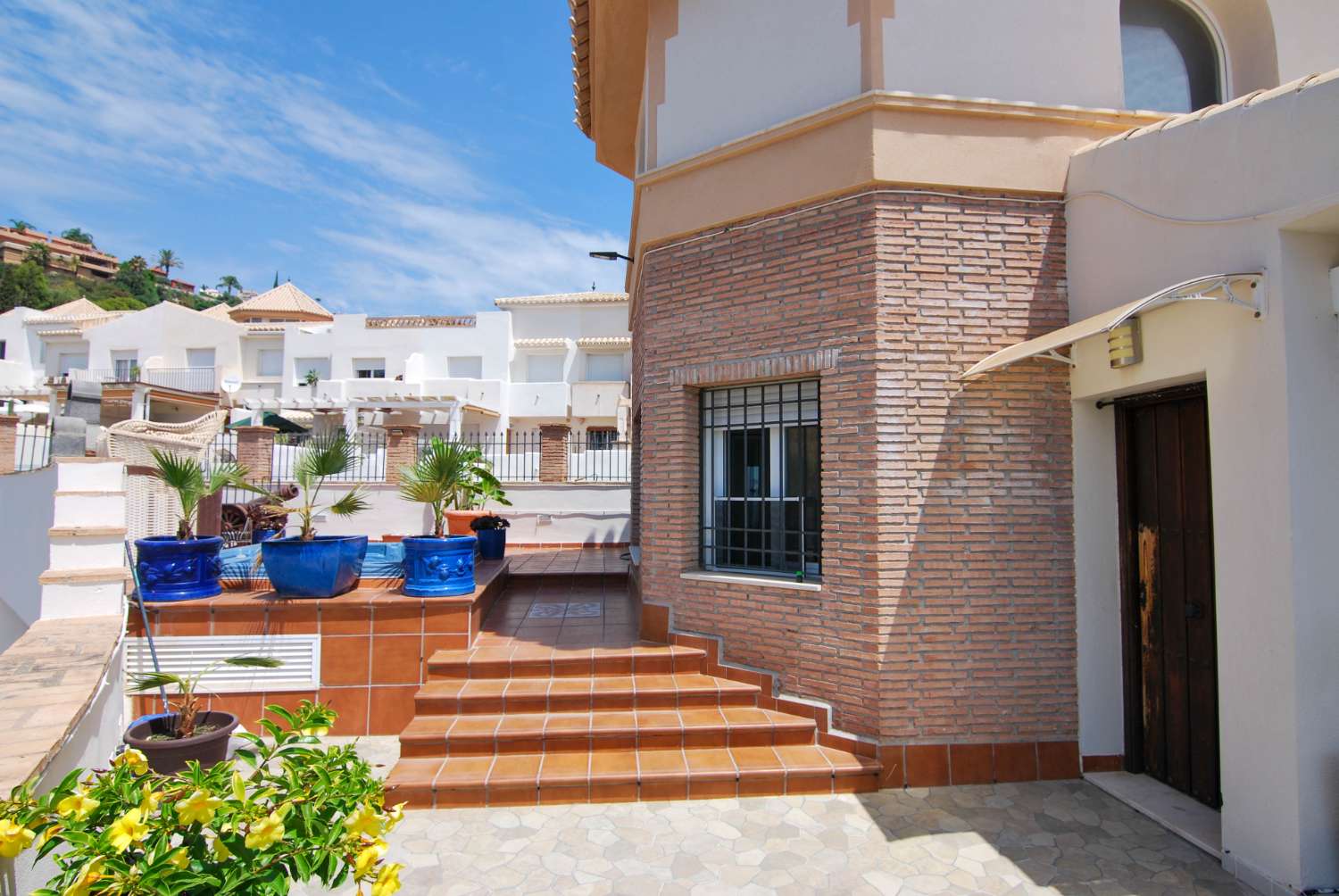 Casa pareada con vistas al mar en venta