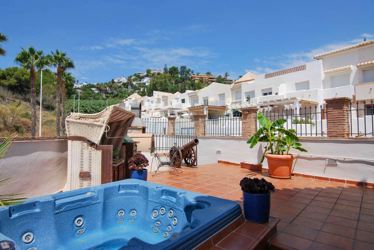 Casa pareada con vistas al mar en venta