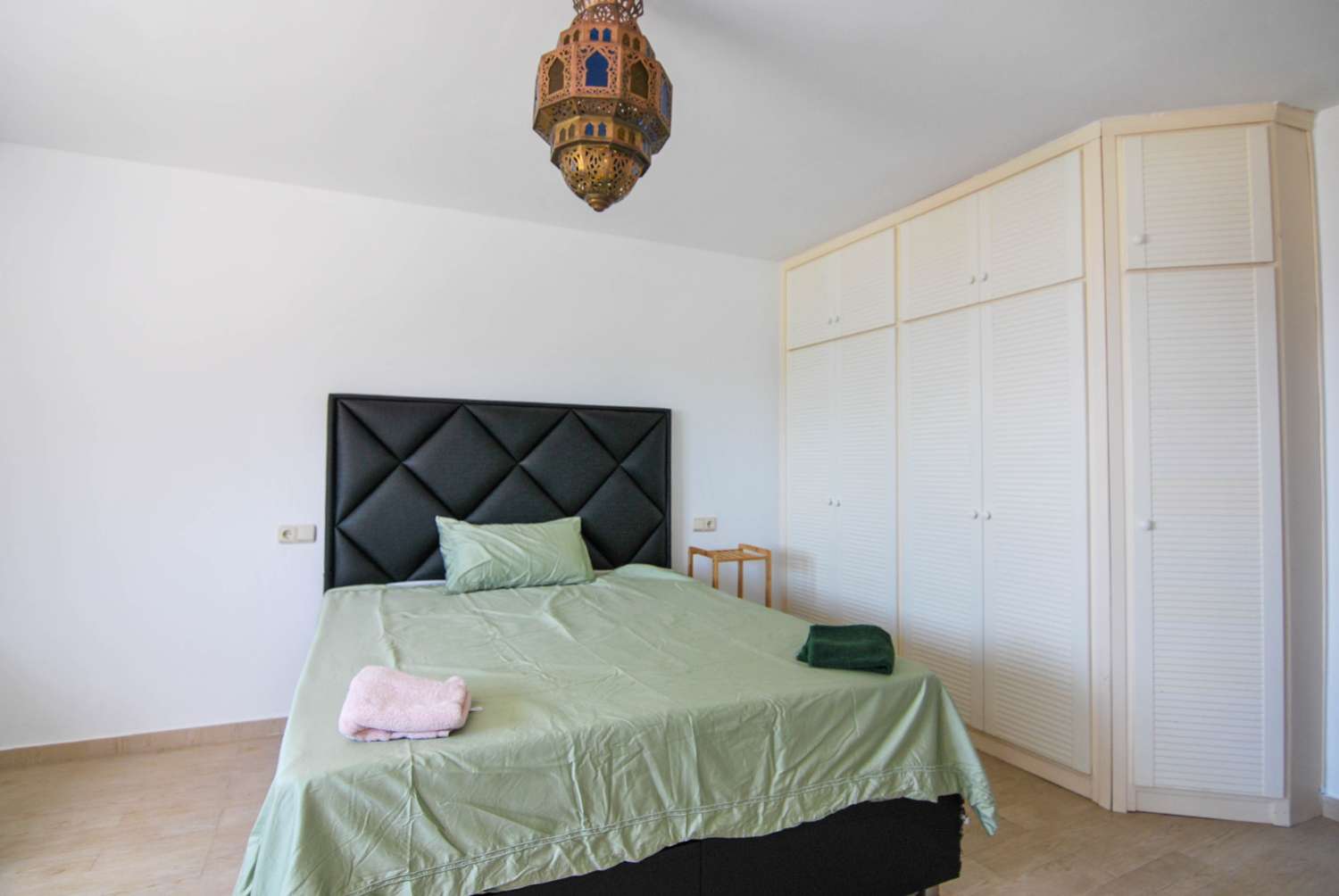 Casa pareada con vistas al mar en venta