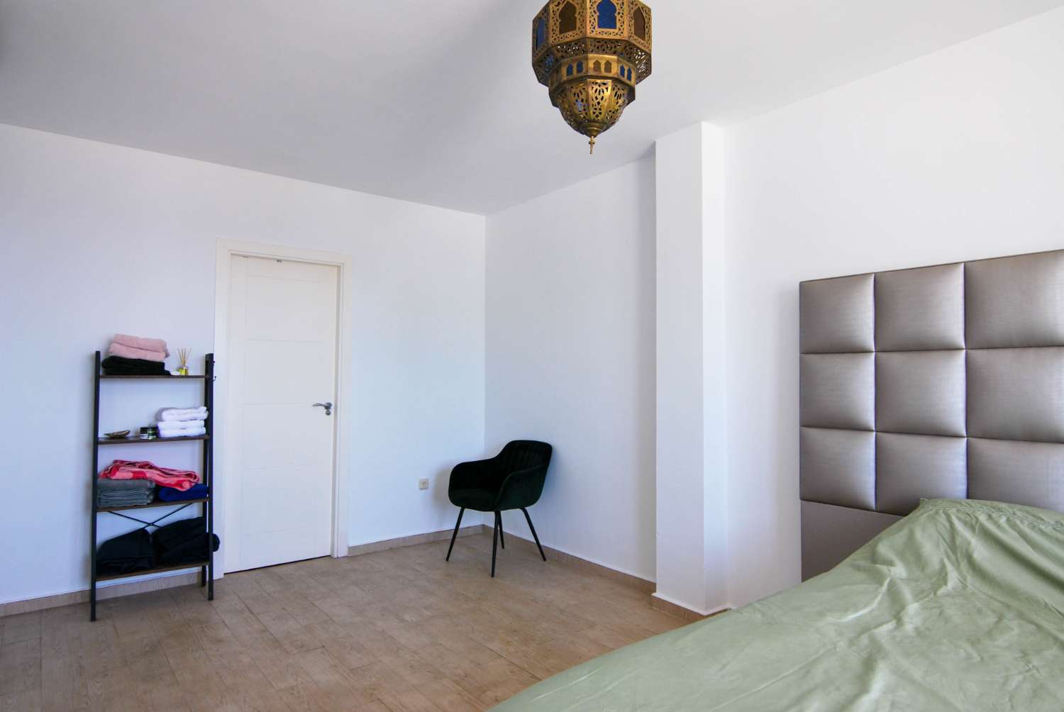 Casa pareada con vistas al mar en venta